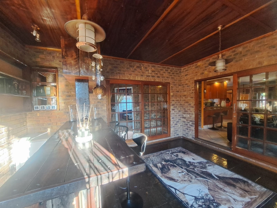 3 Bedroom Property for Sale in Heuwelsig North West